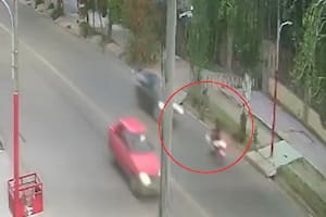 Un hombre que conducía borracho chocó contra una moto y mató a una mujer