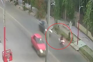 Un hombre que conducía borracho chocó contra una moto y mató a una mujer