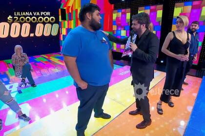 El conductor se acercó al participante y tuvo unas sentidas palabras para él (Foto: Captura de video)