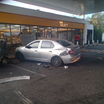 El conductor se descompensó y chocó varios autos