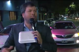 El divertido momento que protagonizó Guido Kaczka: detuvo el tránsito y se subió a un colectivo