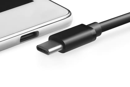 El conector USB-C, reversible, se usa en teléfonos y tabletas desde 2014