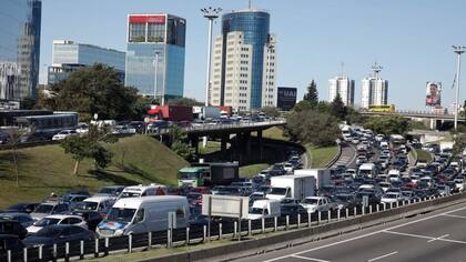 El congestionamiento vehicular se registró desde las 10.30 de la mañana en la Panamericana mano a provincia