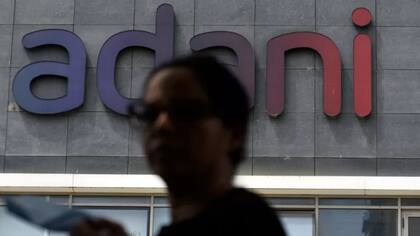 El conglomerado fundado por Adani es hoy una de las tres mayores empresas de India, pero ha sido en durante el gobierno de Modi que más ha crecido