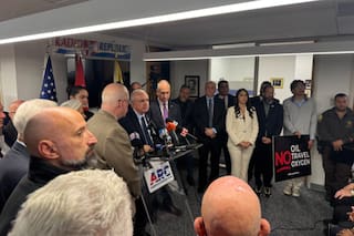 La propuesta del congresista Carlos Giménez que podría afectar los vuelos y las remesas