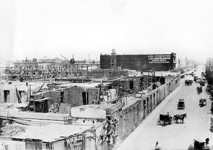 El Congreso en construcción hacia 1899.