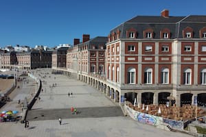 El conjunto arquitectónico de la rambla marplatense está declarado Monumento Histórico Nacional desde 1999, pero expone la escasez de cuidados