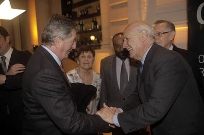 El Consejo Argentino para las Relaciones Internacionales (CARI) cumplió 40 años y lo celebró en La Rural con una cena a la que asistieron cientos de invitados