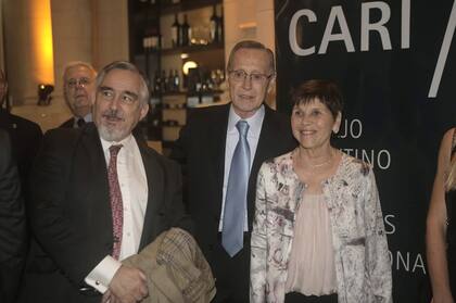 El Consejo Argentino para las Relaciones Internacionales (CARI) cumplió 40 años y lo celebró en La Rural con una cena a la que asistieron cientos de invitados