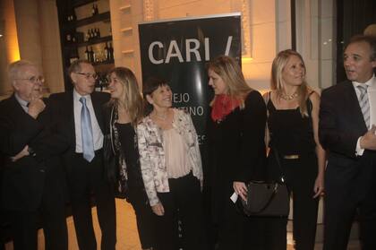 El Consejo Argentino para las Relaciones Internacionales (CARI) cumplió 40 años y lo celebró en La Rural con una cena a la que asistieron cientos de invitados
