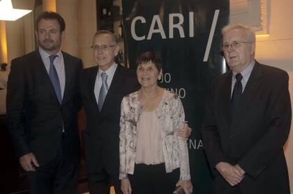 El Consejo Argentino para las Relaciones Internacionales (CARI) cumplió 40 años y lo celebró en La Rural con una cena a la que asistieron cientos de invitados