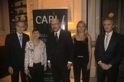 El Consejo Argentino para las Relaciones Internacionales (CARI) cumplió 40 años y lo celebró en La Rural con una cena a la que asistieron cientos de invitados