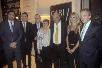 El Consejo Argentino para las Relaciones Internacionales (CARI) cumplió 40 años y lo celebró en La Rural con una cena a la que asistieron cientos de invitados