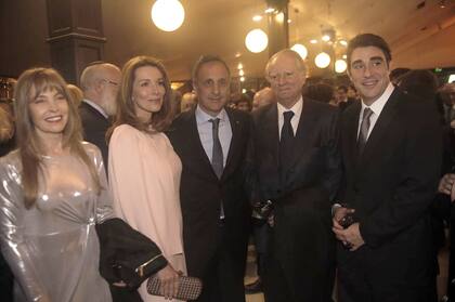 El Consejo Argentino para las Relaciones Internacionales (CARI) cumplió 40 años y lo celebró en La Rural con una cena a la que asistieron cientos de invitados