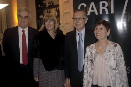 El Consejo Argentino para las Relaciones Internacionales (CARI) cumplió 40 años y lo celebró en La Rural con una cena a la que asistieron cientos de invitados