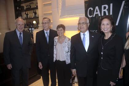 El Consejo Argentino para las Relaciones Internacionales (CARI) cumplió 40 años y lo celebró en La Rural con una cena a la que asistieron cientos de invitados