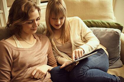 El consejo de una amiga puede ser un factor decisivo a la hora de elegir qué comprar