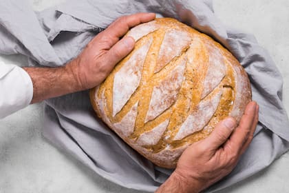 El consumo de pan de masa madre se asocia con una respuesta glucémica más moderada en comparación con el pan convencional