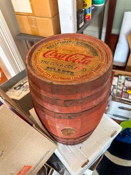 El contenedor podría haber sido utilizado para almacenar el prototipo original de Coca-Cola