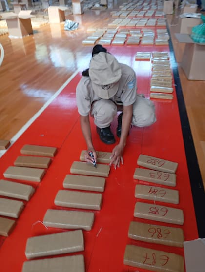 El conteo de los ladrillos de marihuana