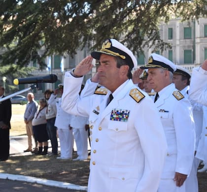 El contralmirante Carlos María Allievi, jefe de la Armada