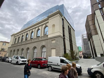 El controvertido "cubo negro" de Florencia