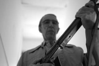 Cómo es el documental de Flow sobre el médico que fingió un robo para encubrir cuatro femicidios