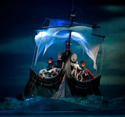"El Corsario" abre y cierra en altamar, con un galeón pirata espectacular en el escenario del Teatro Colón