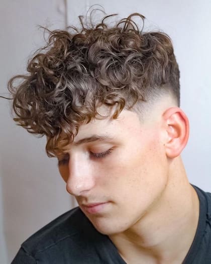 El corte de pelo conocido como TikTok o brócoli marca tendencia entre los más jóvenes