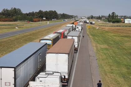 El corte en la ruta N°9 a la altura de San Pedro, provincia de Buenos Aires