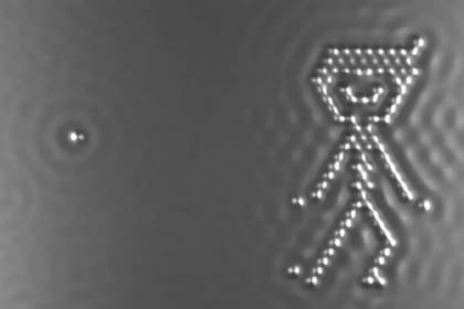 El corto de IBM, realizado con átomos de carbono sobre una superficie de cobre, se convirtió en la película más pequeña del mundo