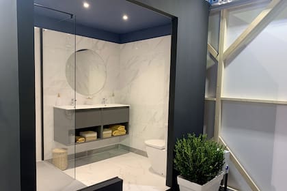 El costo de refacción del baño creció un 23,8% en pesos en forma interanual, mientras que, al medirlo en dólares se mantuvo estable