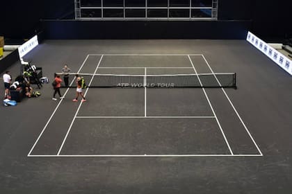 El court de madera negra del New York Open
