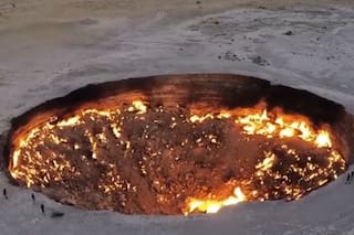 El momento exacto en que se cerró la “Puerta del Infierno”, el cráter que ardía sin parar desde hace más de 50 años