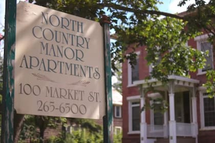 El crimen ocurrió en la casa de Garrett, en la calle Market número 100, en el pequeño pueblo de Potsdam, estado de Nueva York