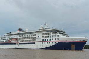 El crucero que zarpó desde los Países Bajos y llegó a Colombia por el río Amazonas