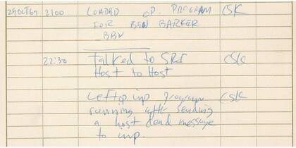 El cuaderno donde el estudiante de Kleinrock anotó el primer mensaje enviado por Arpanet
