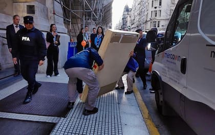 El cuadro quedó alojado en el Palacio de Tribunales, en custodia de la Corte Suprema