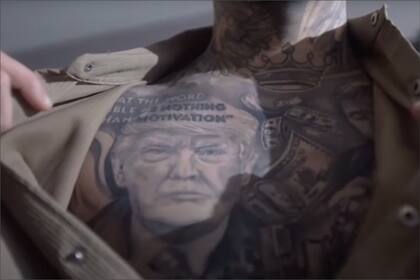 El cubano pro Trump se tatuó el rostro del presidente de EE.UU. en el pecho