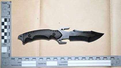 El cuchillo de caza de 13 cm con el que el agresor mató a su compañero