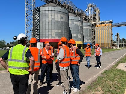El cuerpo docente está integrado por especialistas con trayectoria en el ámbito agroindustrial y académico