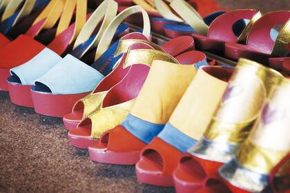 "El cuidado del medio ambiente y la ecología me parece muy bien, a que tengas menos ropa, menos cosas. Yo tengo muchas colecciones anteriores que pasan diez años y son una maravilla y en mi nueva tienda tendrán su lugar"