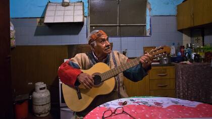 El curaca comechingón Ramón Aguilar cuenta sus historias en las escuelas