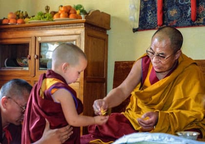 El dalái lama reconoció a Osel como la reencarnación de Lama Yeshe.