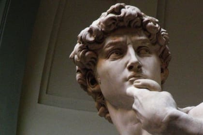 El "David" de Miguel Ángel se encuentra en el museo de Florencia