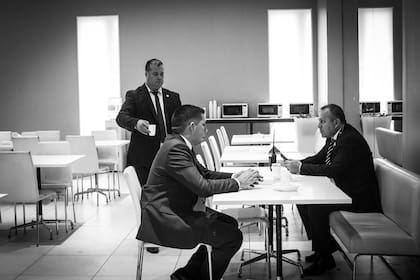 El de los empleados es un plato único, diario, una light y otra de ensalada.