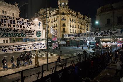 El debate sobre la Ley Bases, en el Senado, reactivó la discusión sobre el impuesto a las ganancias