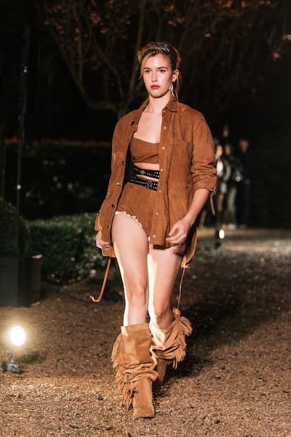 El debut de Myla en el desfile de Heidi Clair