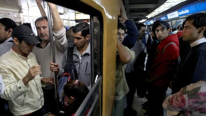 El decálogo de las malas costumbres en el transporte público