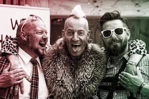 El del medio es un libro de carne y hueso... (Foto: MENNESKEBIBLIOTEKETS)